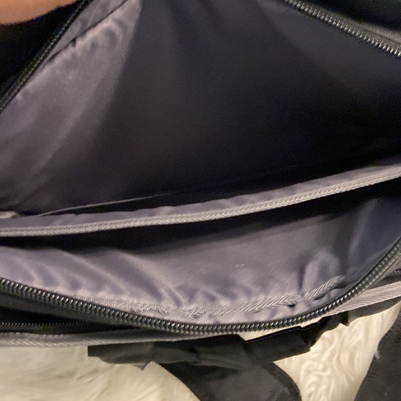 SAMSONITE LAPTOP Bag color black excellent condition length 18” high 13.5” - Picture 8 of 16